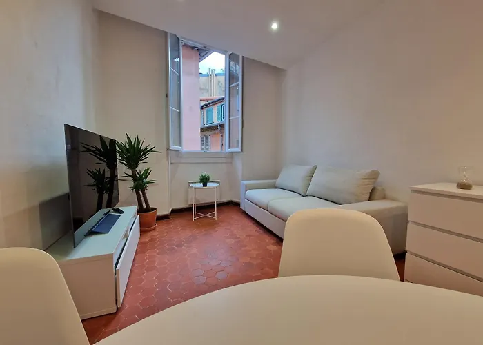 Sublime Appartement 4P Classe Dans Le Vieux-Nice